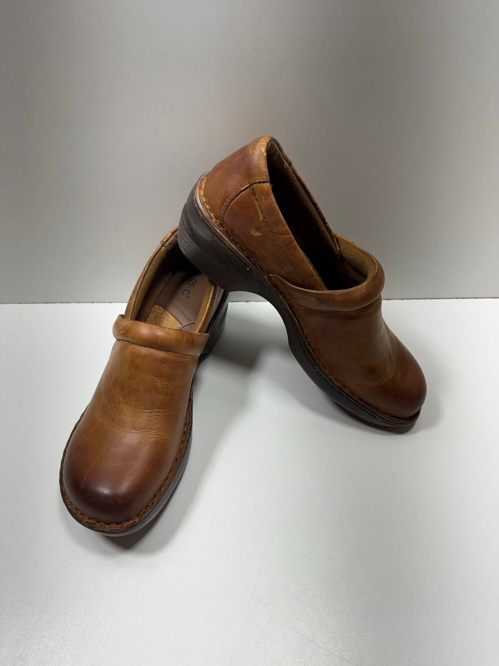 B.O.C. Born Concept Women’s Leather Clop Peggy Mules Brown Sz 10 Casual
